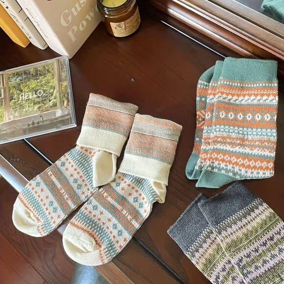 7 Pair Women's Warm Winter Socks Mid Calf 6 colors & 1 Random Bonus Pair NEW - Picture 2 of 12